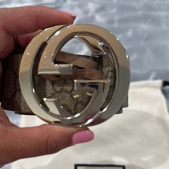 GG Supreme canvas belt finished with an interlocking G buckle. - Picture 6 of 13